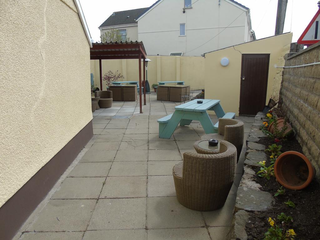 The Pembrey Country Inn Exterior photo